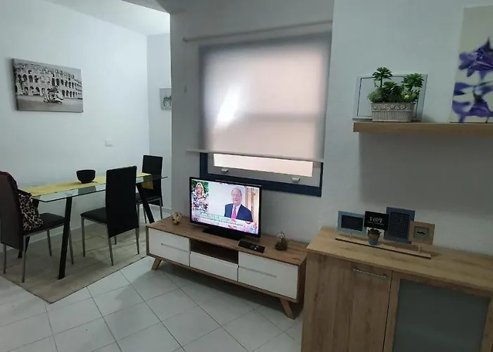 Fabulous 2-bedroom Right On The Of Crstianos *