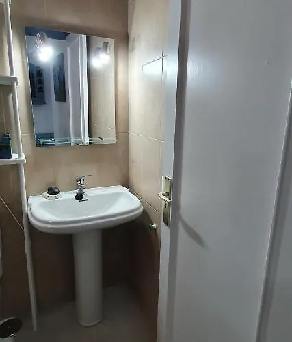 公寓 Fabulous 2-bedroom Right On The Of Crstianos
