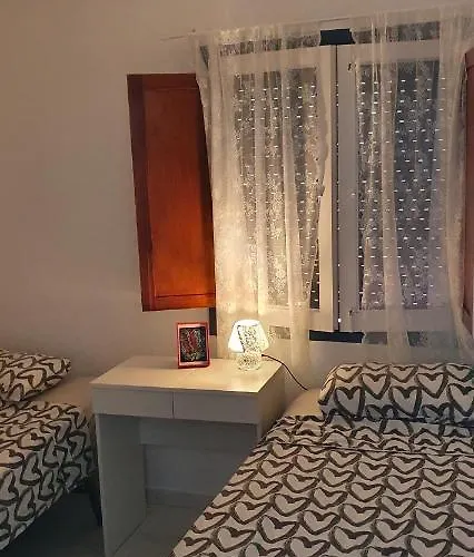 公寓 Fabulous 2-bedroom Right On The Of Crstianos