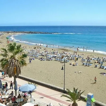 Fabulous 2-bedroom Right On The Of Crstianos *