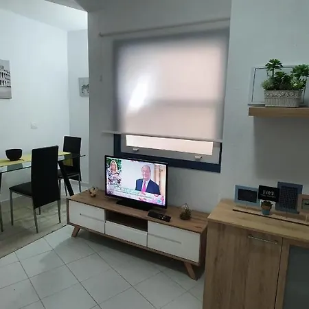 Fabulous 2-bedroom Right On The Of Crstianos *