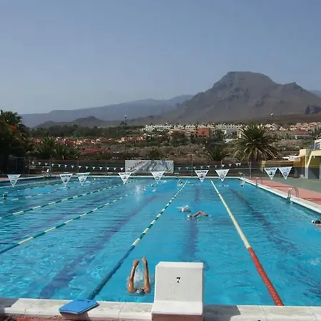 Lägenhet Fabulous 2-bedroom Right On The Of Crstianos Arona (Tenerife)