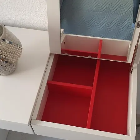 Fabulous 2-bedroom Right On The Of Crstianos Lägenhet *