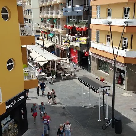 Fabulous 2-bedroom Right On The Of Crstianos Lägenhet *