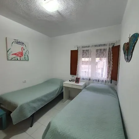 Апартаменты Fabulous 2-bedroom Right On The Of Crstianos