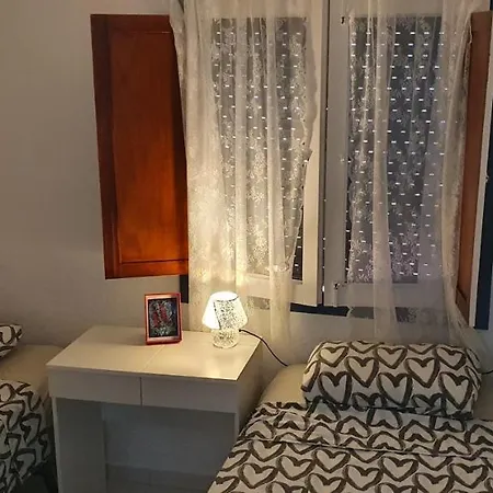 Fabulous 2-bedroom Right On The Of Crstianos Lägenhet Arona (Tenerife)