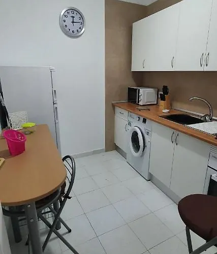 Fabulous 2-bedroom Right On The Of Crstianos Appartamento *