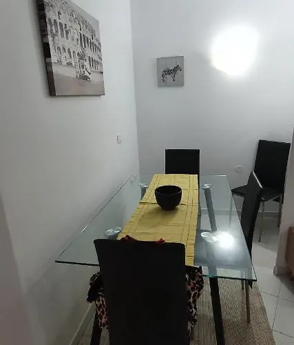 Fabulous 2-bedroom Right On The Of Crstianos Διαμέρισμα Arona (Tenerife)