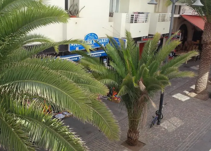 Διαμέρισμα Fabulous 2-bedroom Right On The Of Crstianos Arona (Tenerife)
