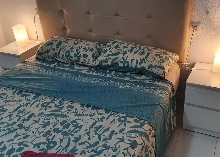 Appartamento Fabulous 2-bedroom Right On The Of Crstianos Arona (Tenerife)