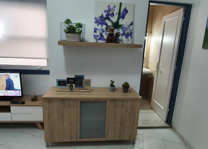 Fabulous 2-bedroom Right On The Of Crstianos Appartement