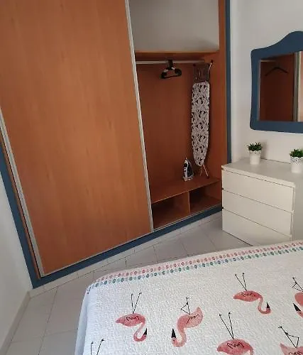 Fabulous 2-bedroom Right On The Of Crstianos Appartement Arona (Tenerife)