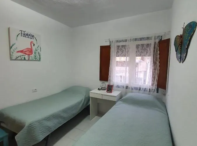 Appartement Fabulous 2-bedroom Right On The Of Crstianos